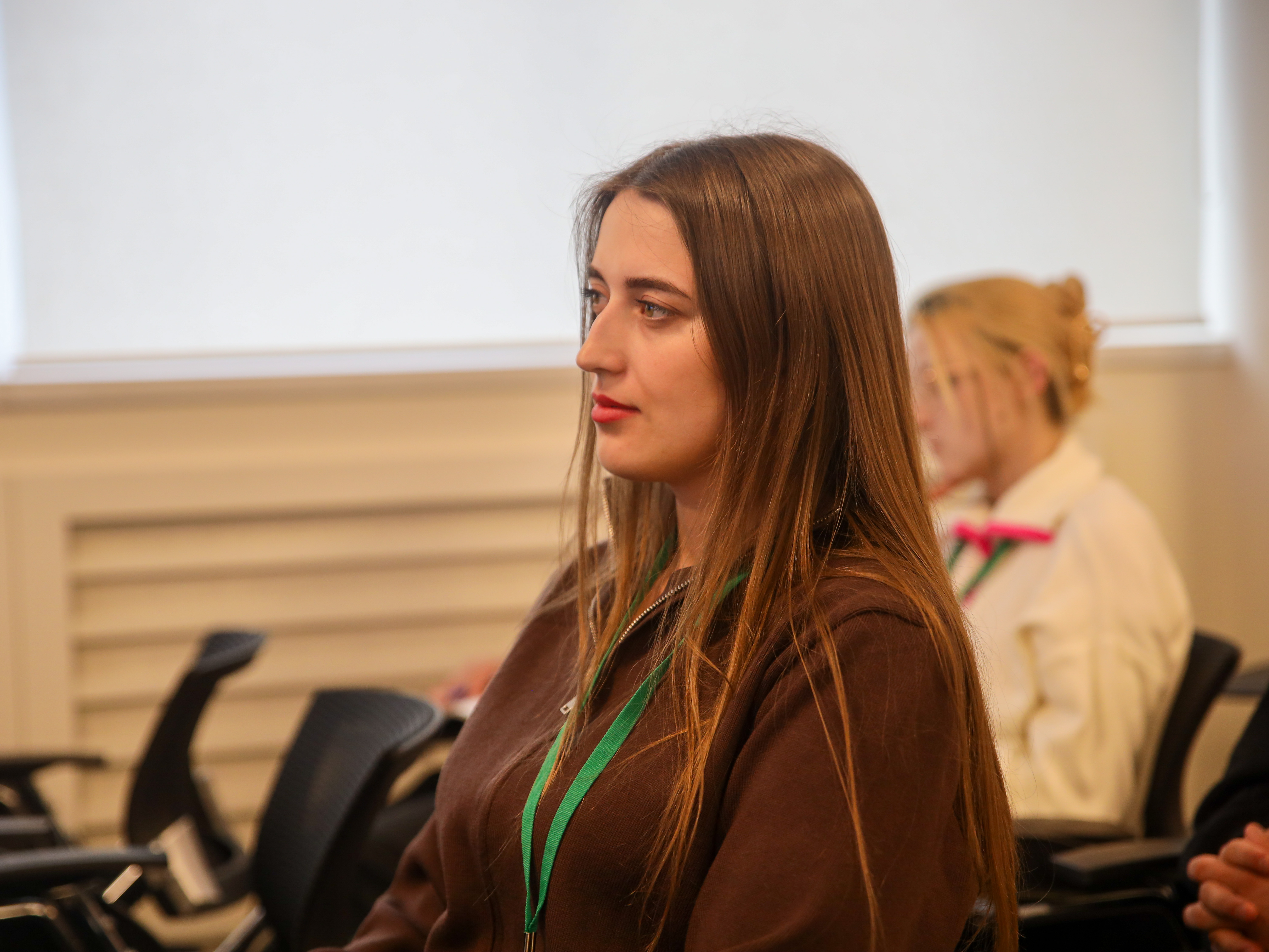Участница олимпиады на теоретическом этапе