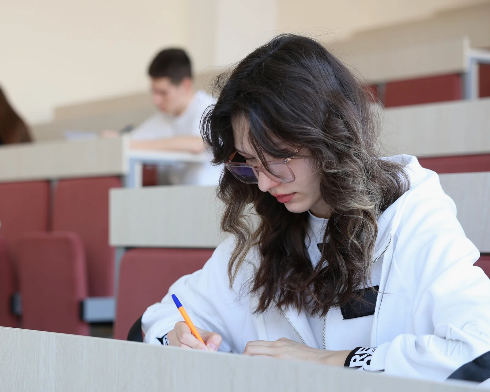 Участница пишет очный этап олимпиады в аудитории Тимирязевки